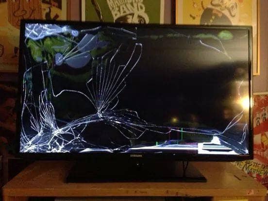 thay man hinh tivi sony bi vo 03